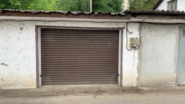 Garaj Ultracentral Suceava usa electrica  28 m.p