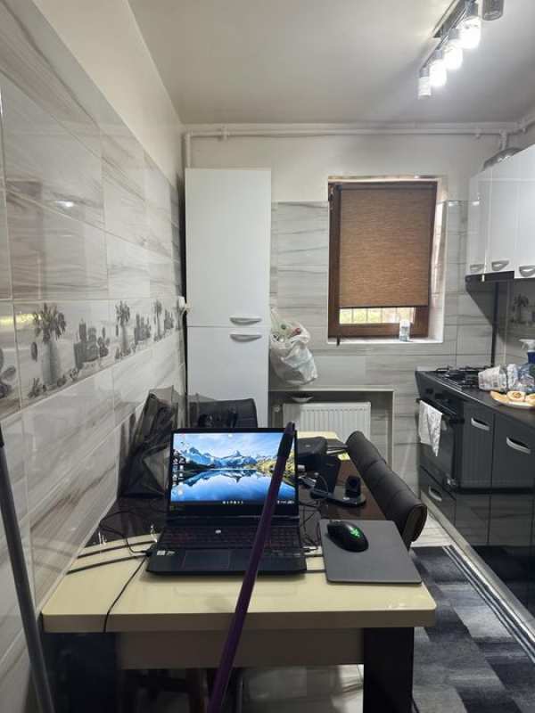 Inchiriez apartament cu 2 camere