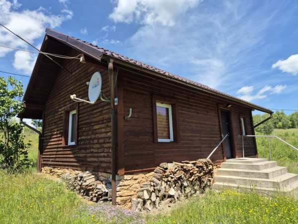 Vand casa 2 camere+ teren 10.000mp  Râșca, Cluj