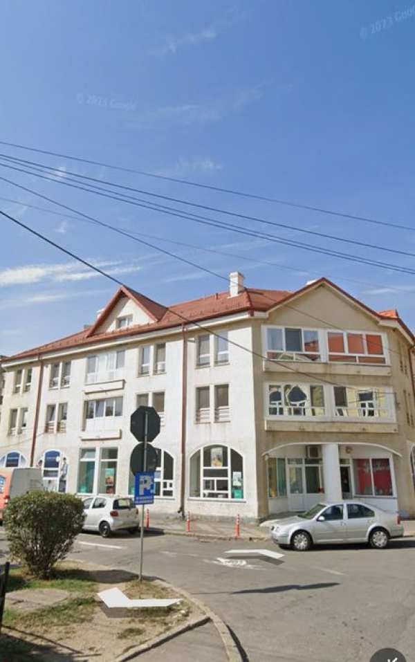 Închiriez spatiu comercial ultracentral destinat pt birouri,cabinet