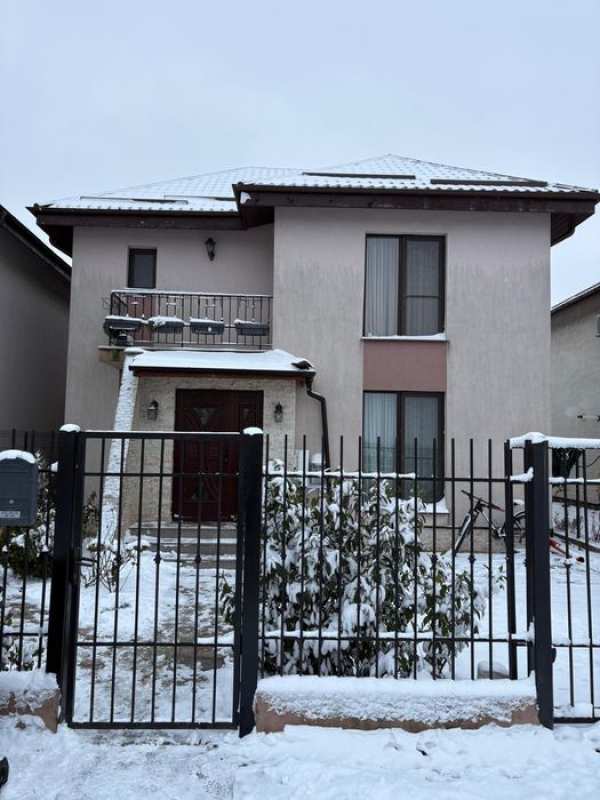 Casa de inchiriat Dragomiresti Deal