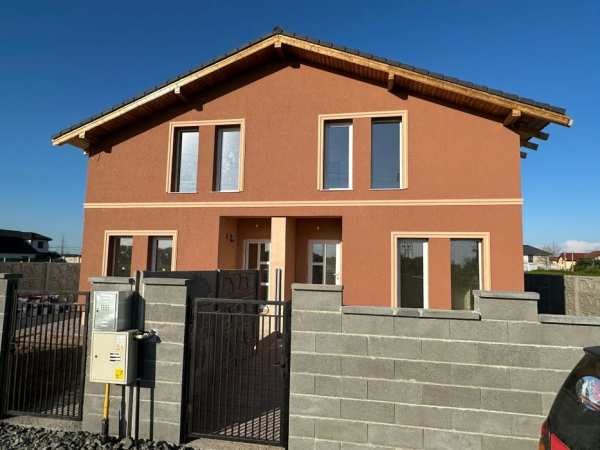 Proprietar vând casa duplex 1/2 in Ghiroda zona Slavic