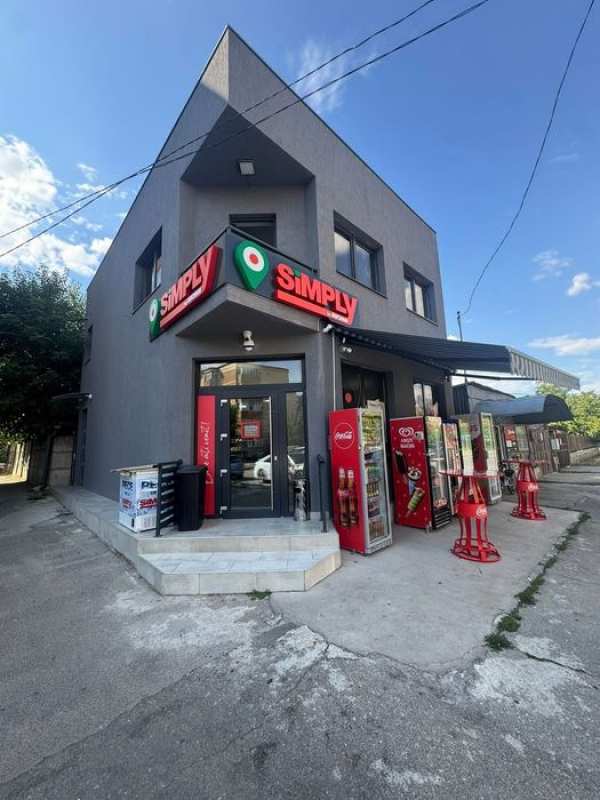 Vand Afacere Parter Magazin Alimemtar ~ Etaj Birou + Garsoniera
