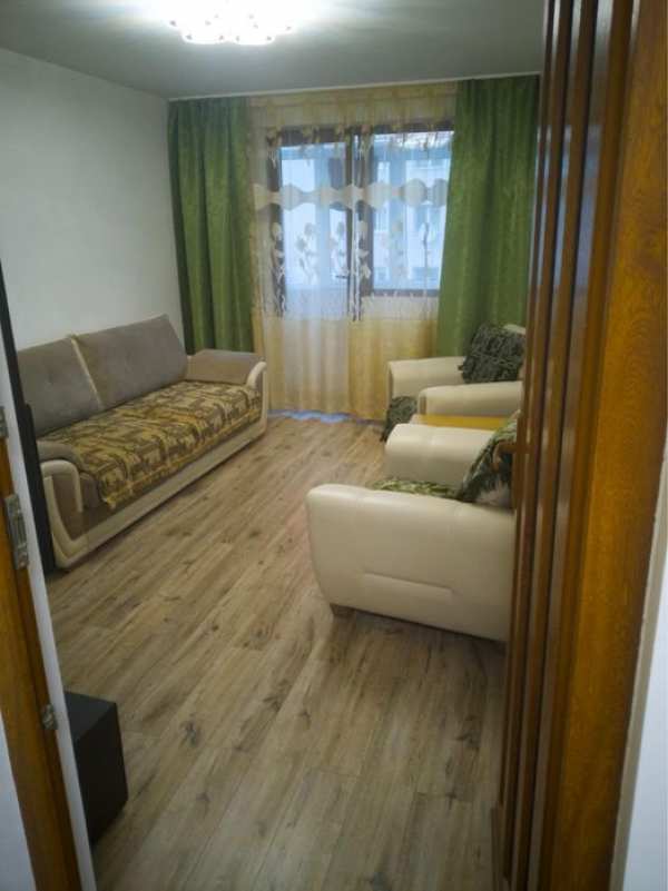 Inchiriez Apartament 2 camere decomandat /49 mp /metrou Nicolae G.