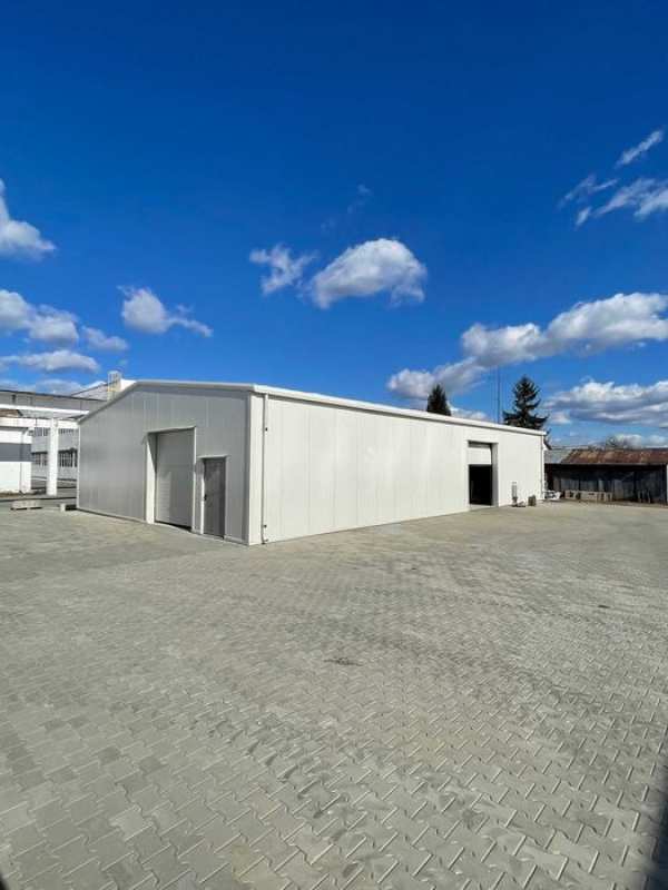 Inchiriez hala industriala