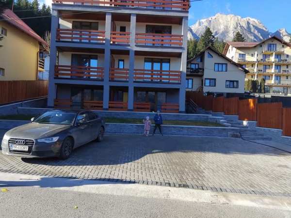Inchiriez  apartament  de lux in Busteni