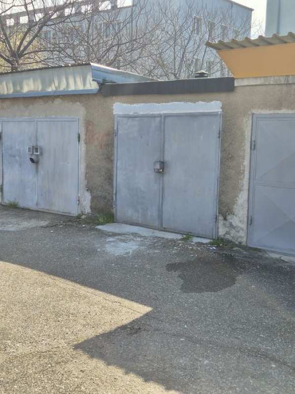Inchiriez garaj ultracentral