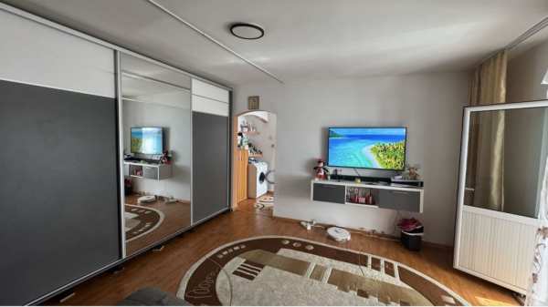 Apartament 2 camere de vanzare