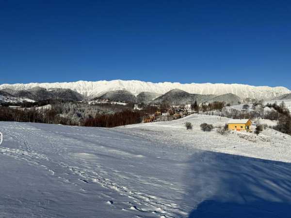 Teren Pestera 1550 mp, aproape de  Bran Moieciu