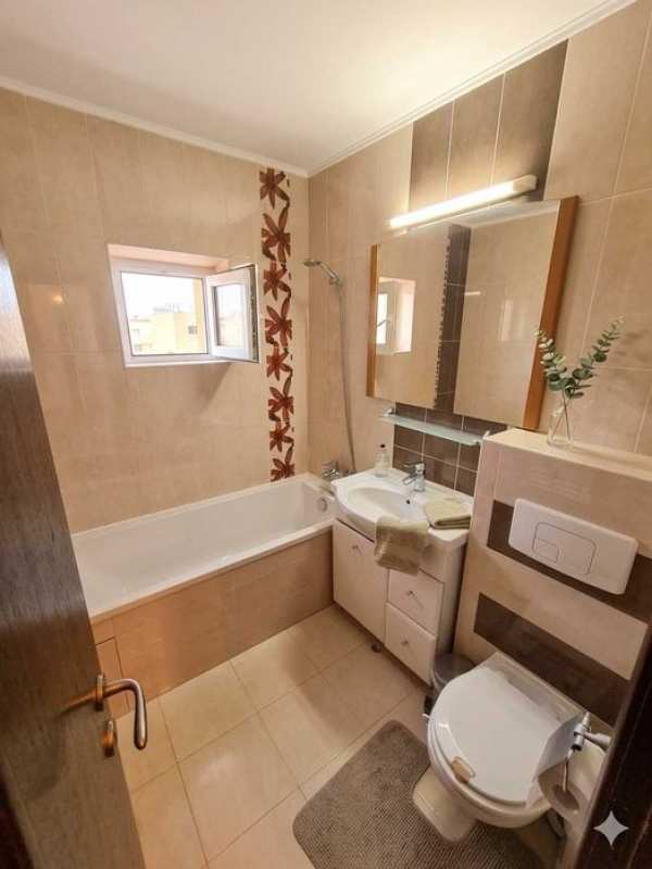 Direct Proprietar: Apartament 2 camere decomandat proaspat renovat – Calea Rahovei (zona Liceul Bolintineanu)