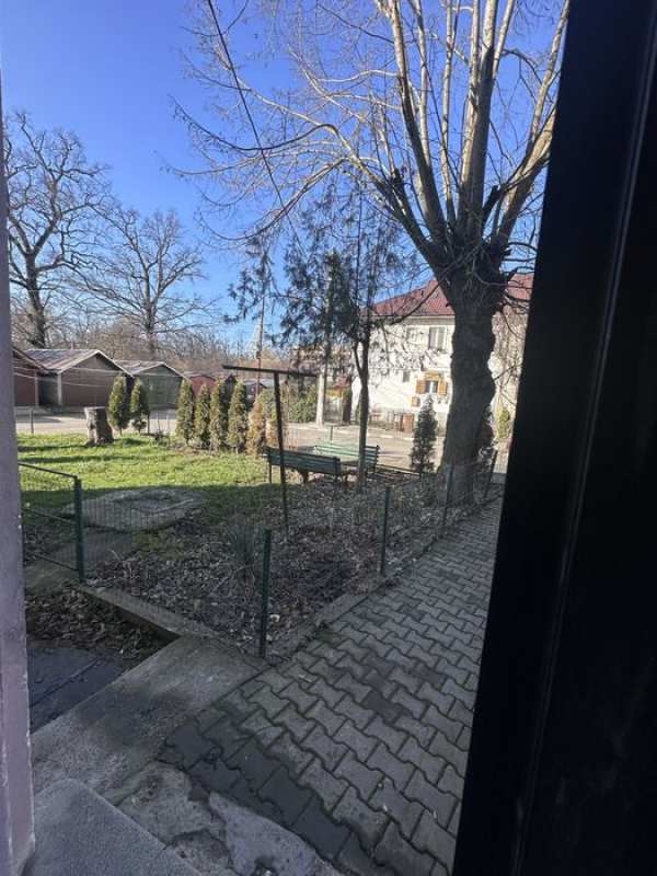 Vand apartament in bloc-tip vila-Str.Smirdan, Plopeni.