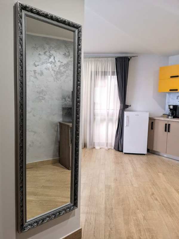Închiriez garsonieră pe termen lung Călimănești