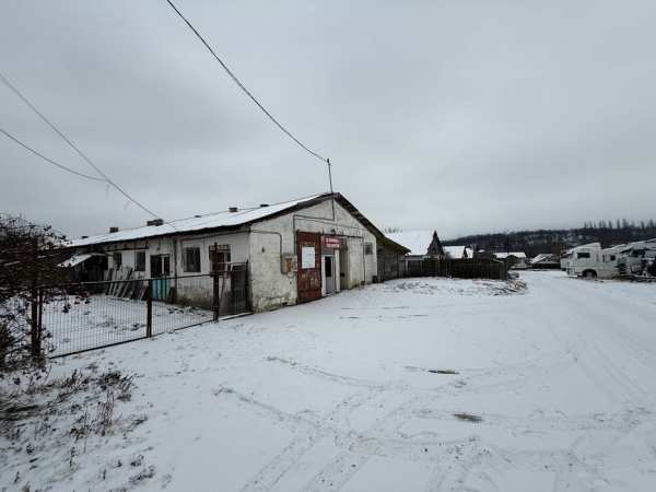 De Închiriat / Închiriez Atelier Tâmplărie PVC / Lemn / Hală 375 MP