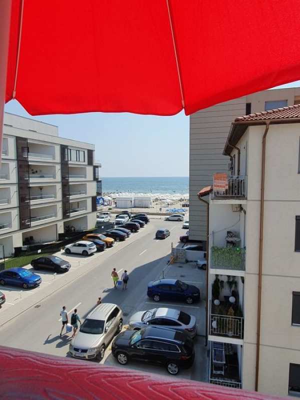 Apartament 3camere Mamaia Nord vedere la mare