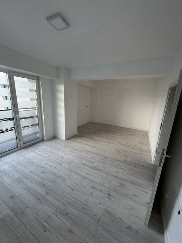 Inchiriez apartamanet cu 2 camere in Bistrița