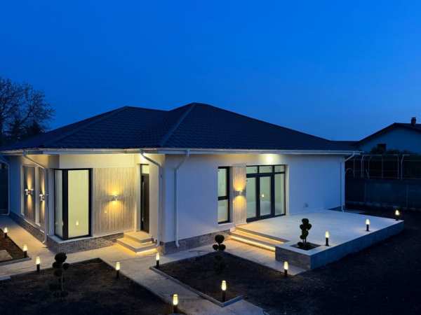 Casa  de vanzare Bucov