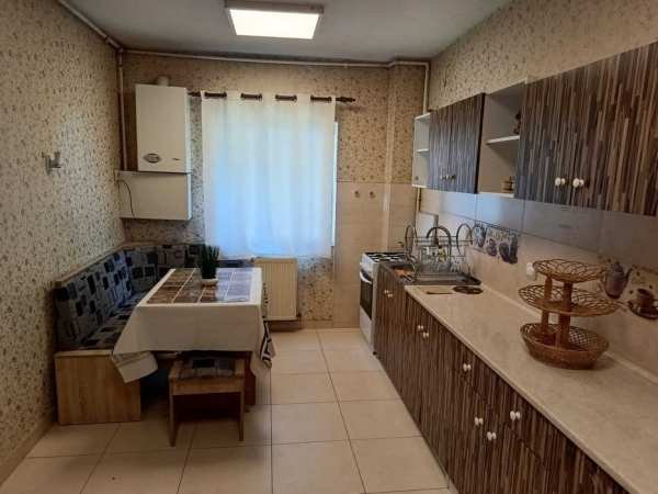 Închiriez apartament cu un dormitor