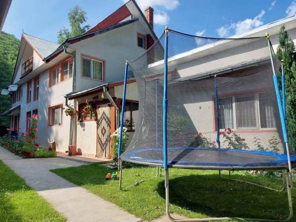 Închiriem Vila in Lepsa Vrancea