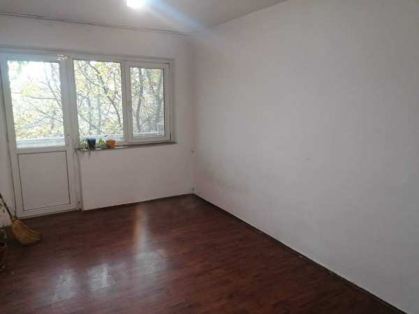 Apartament 3 camere, decomandat plata în rate  Corabia