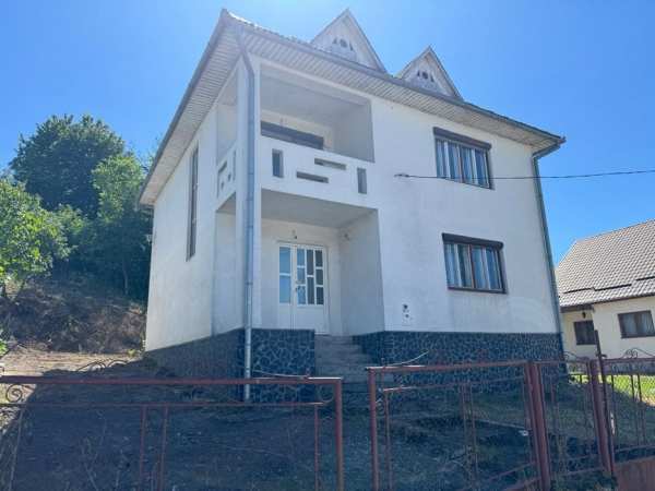 Vila cu teren central Remeti/Sapanta