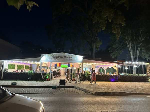 De vanzare afacere la cheie(Restaurant complet utilat + 5 cam.cu bai)