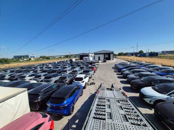 Inchiriez hala 250 mp Ciorogarla