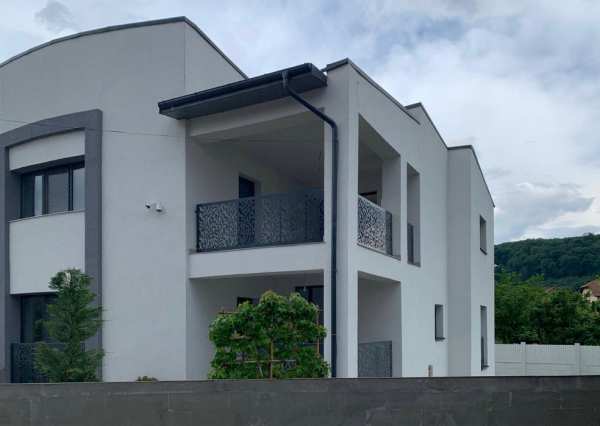 Casa de vanzare in stil mediteranean