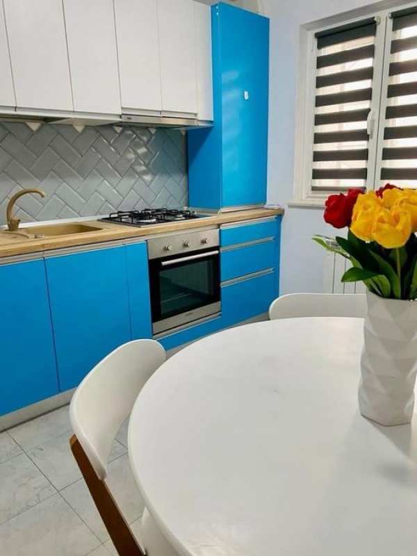 Inchiriez apartament ultracentral 2 camere