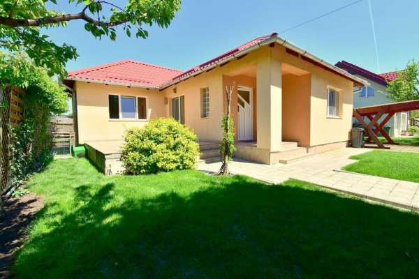 Proprietar, închiriez casa individuala parter in Dumbravita