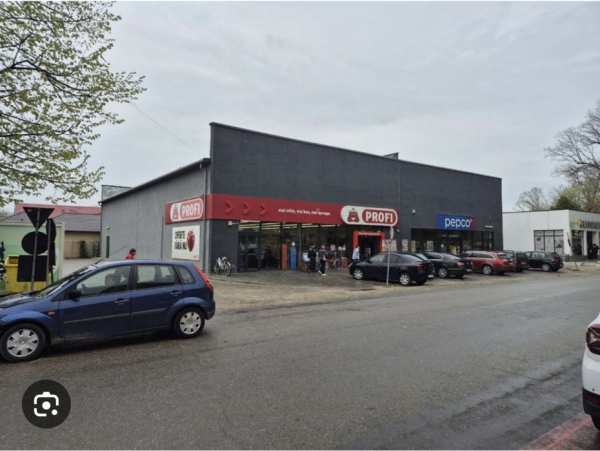 Vand apartament cu 4 camere