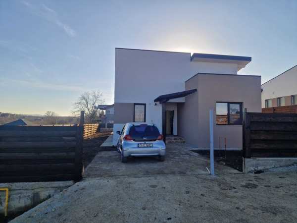 Casa de vanzare in zona Hlincea,jud.iasi