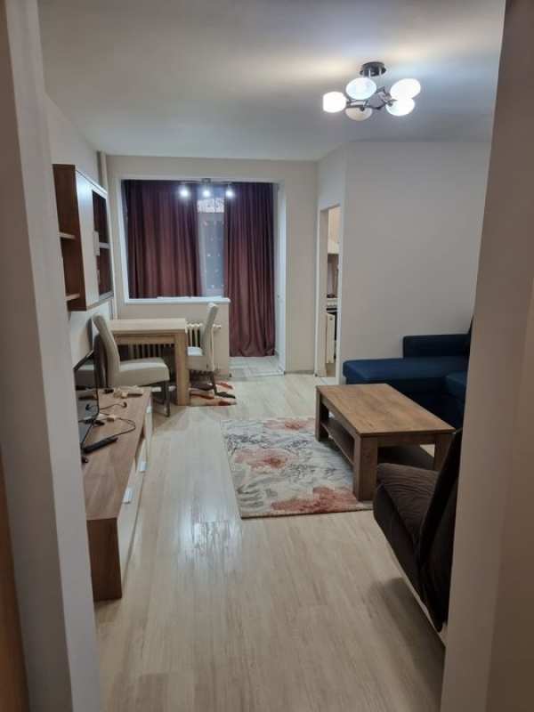 Inchiriez/ Vand, garsoniera confort 1 Craiovei.