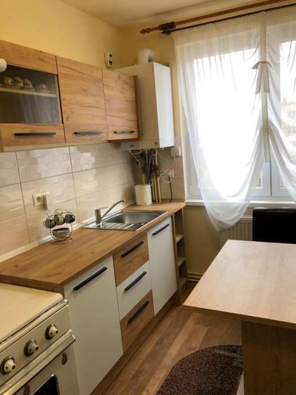 Apartament cu 2 camere de inchiriat in Tarnaveni, cart. Soimilor Piata