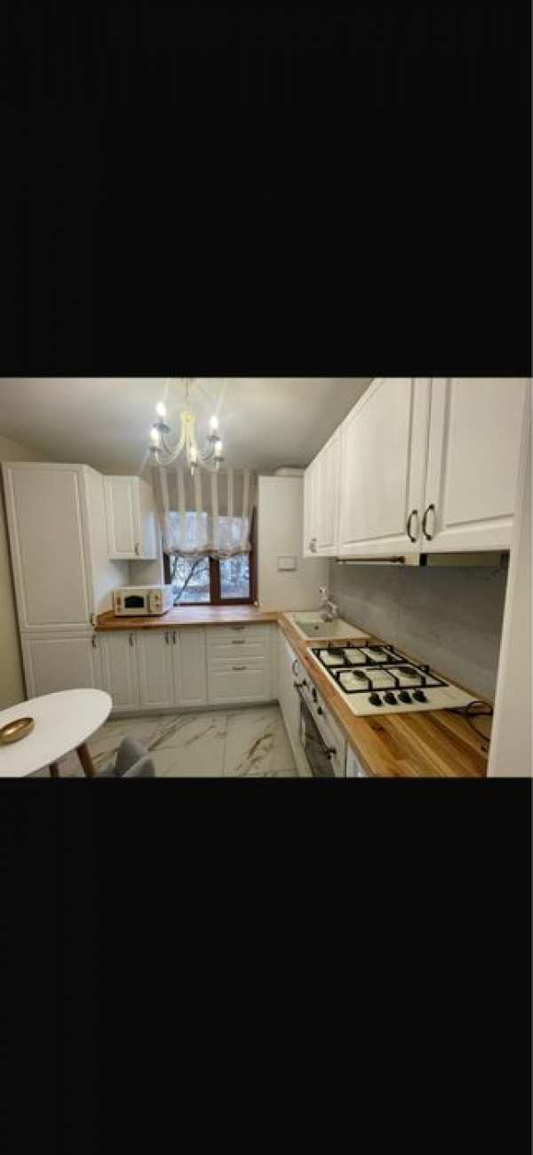 Apartament 4 camere de inchiriat