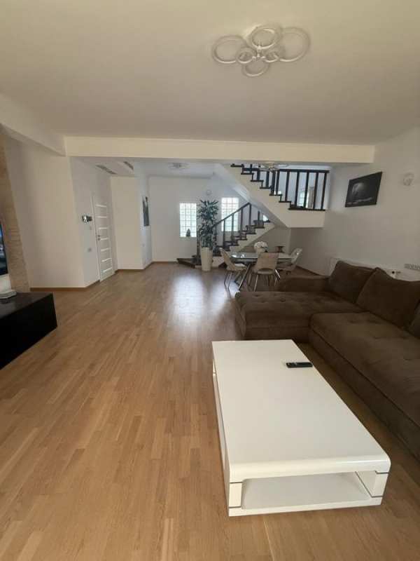 Vila Mogoșoaia Proprietar Strada 8 martie