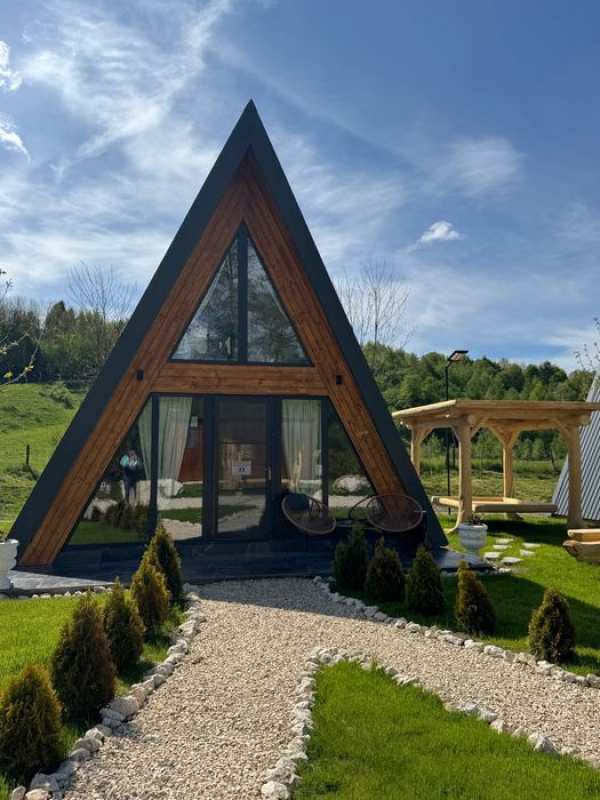 Cabana la munte in RESORT - Afacere la cheie Campulung Chalet - Arges