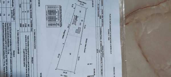 Teren intravilan și casă bătrânească