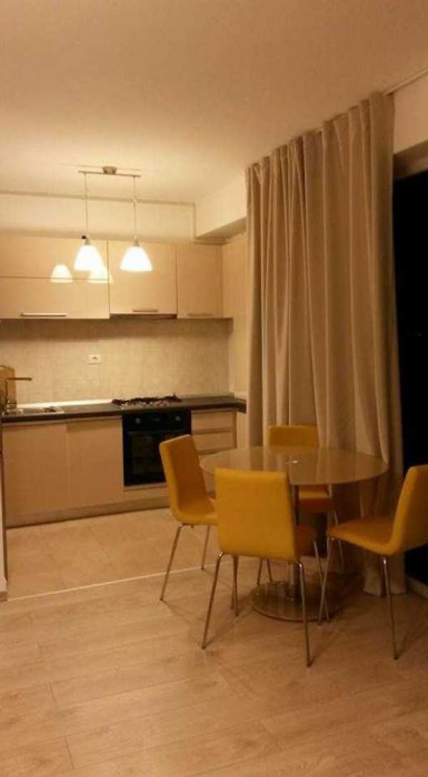 Proprietar inchiriez apartament 2 camere Torontal Iris