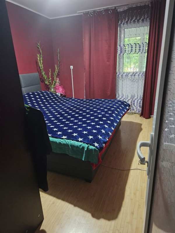Apartament 3 camere Berceni (Obregia), direct proprietar, etaj 1, locuri de parcare (2 pe față), mobilat, utilat