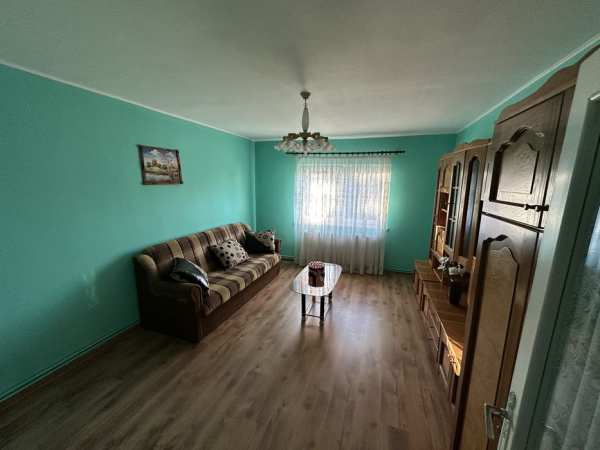 Apartament 4 camere decomandat, Bld.Unirii – Făgăraș, etaj 2 / 4