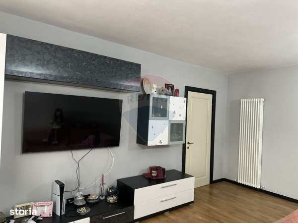 Apartament cu 3 camere de vânzare în zona Central
