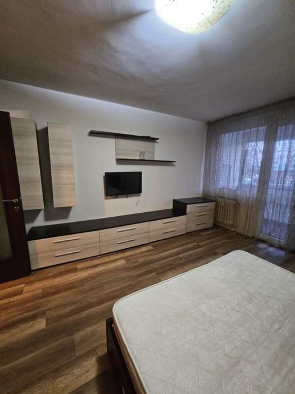 Inchiriere Garsoniera str. Turnu Magurele