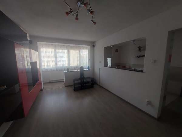 Apartament direct proprietar, 3 camere, 75mp+ loc de parcare inclus in pret