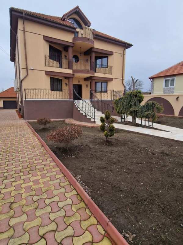 Vilă opulentă în Mihail Kogalniceanu