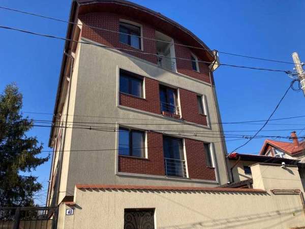 Proprietar inchiriez apartament lux zona de case Drumul Sarii