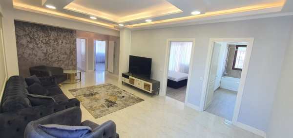 Propietar Vand Apartament 4 Camere,2Bai,Buc Inchisa,2 Balcoane.Etaj 1