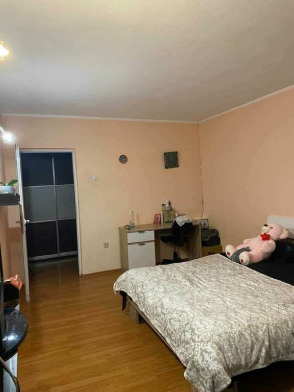 Caut colega apartament galati