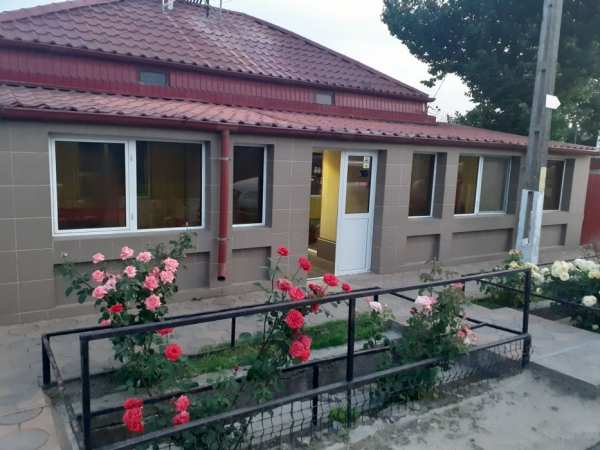 Inchiriez spatiu comercial