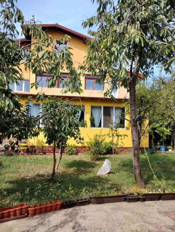 Casa/pensiune, ultracentral Campina, 340 mp + teren liber 700 mp