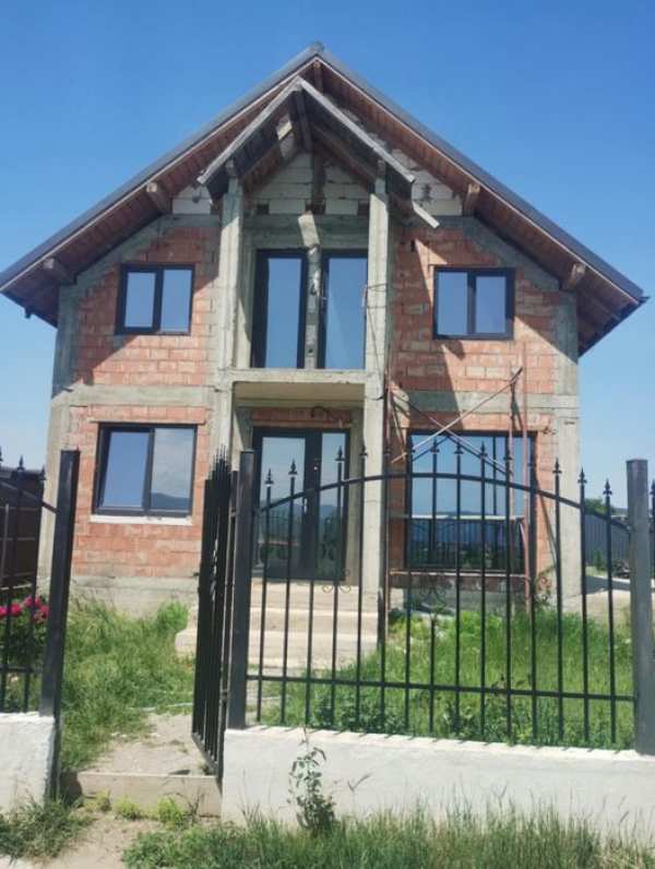 Casă de vânzare fermelor